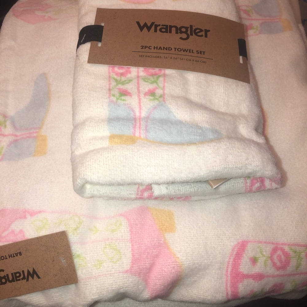 🩷 Wrangler 4 piece bath towel set 🩷 2 bath towels and 2 hand towels